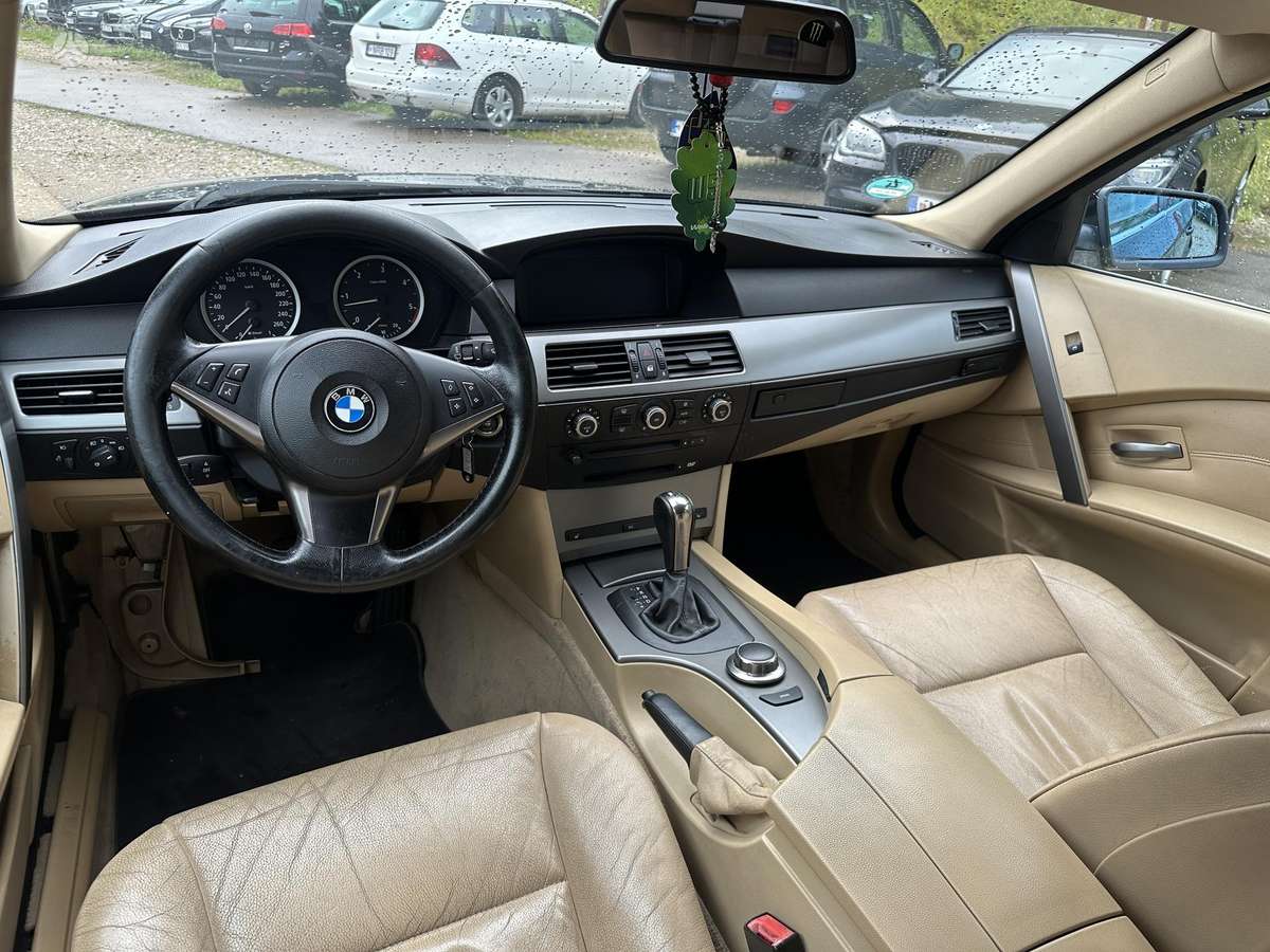 BMW 525, 2.5 l., Универсал