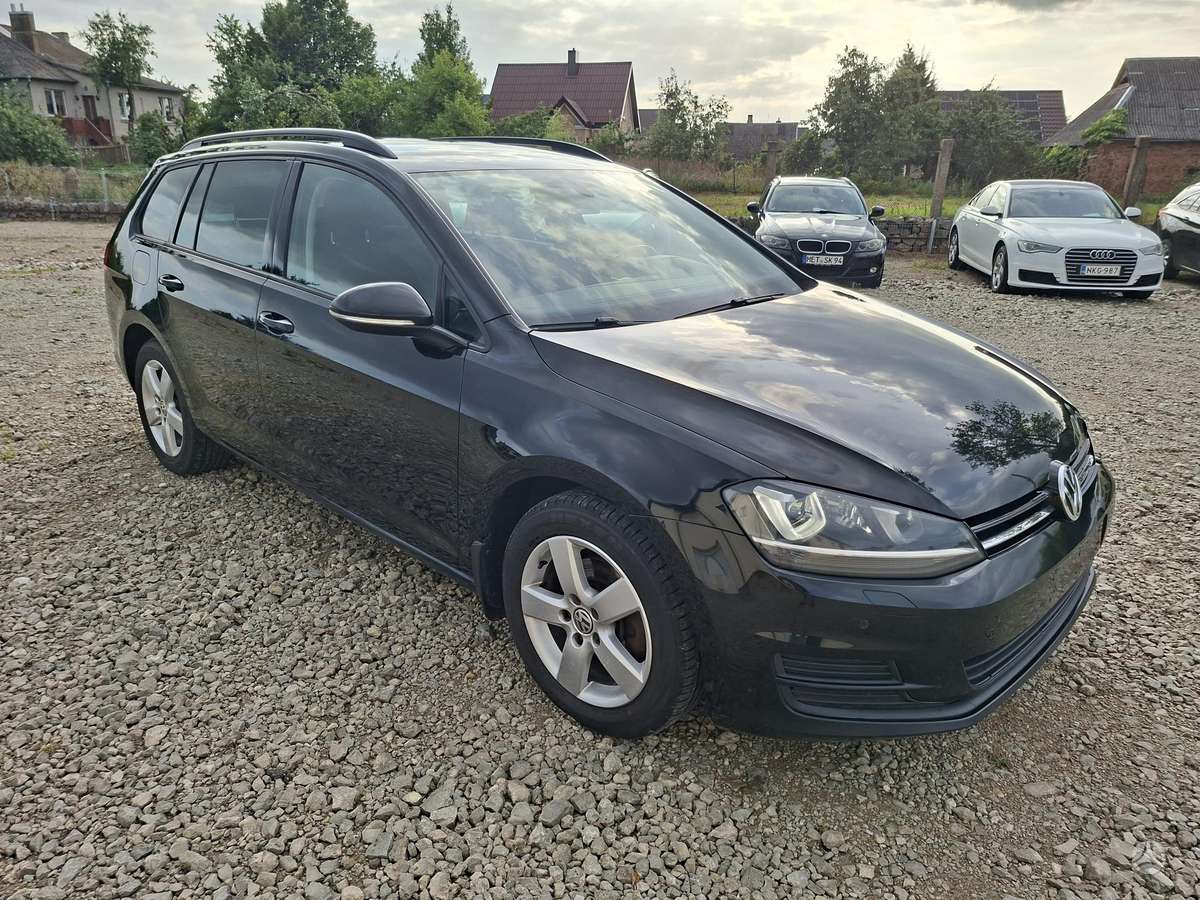 Volkswagen Golf - 5