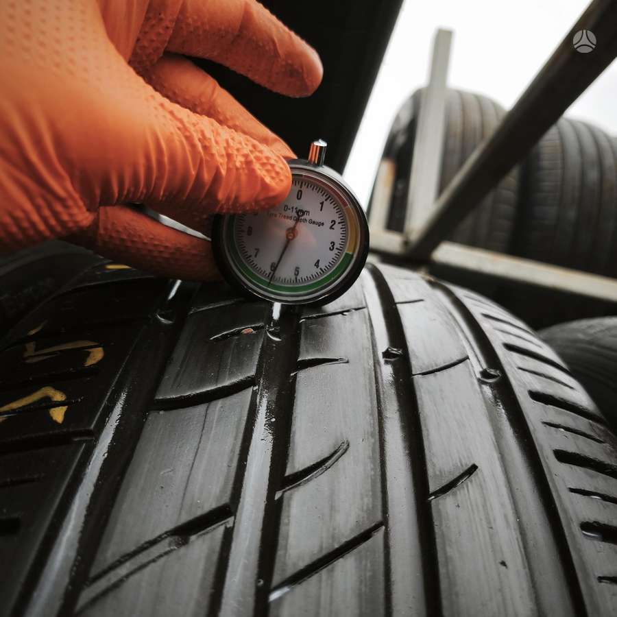 Tyfoon Successor, summer 215/55 R17