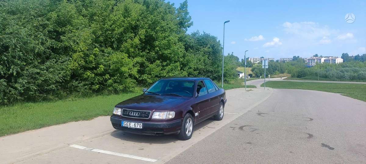 Audi 100, 2.5 l., Седан