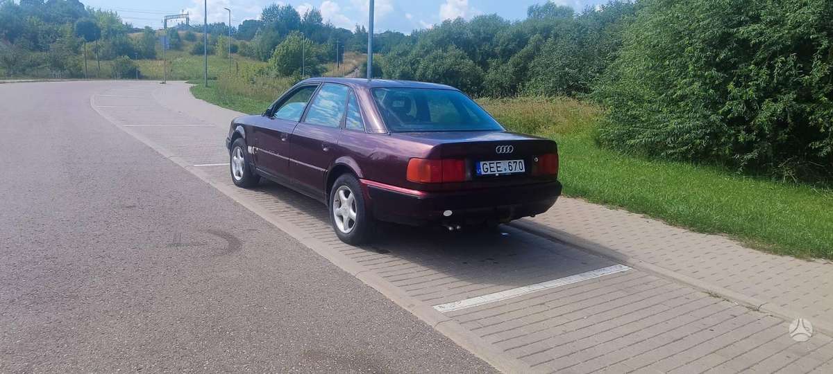 Audi 100, 2.5 l., Седан