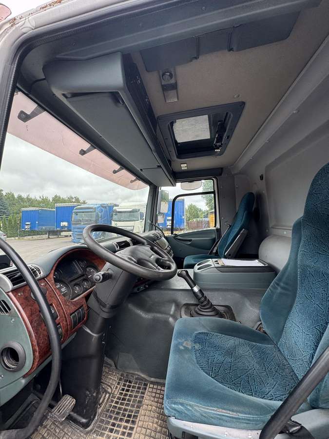 DAF 65, curtain / tarpaulin trucks