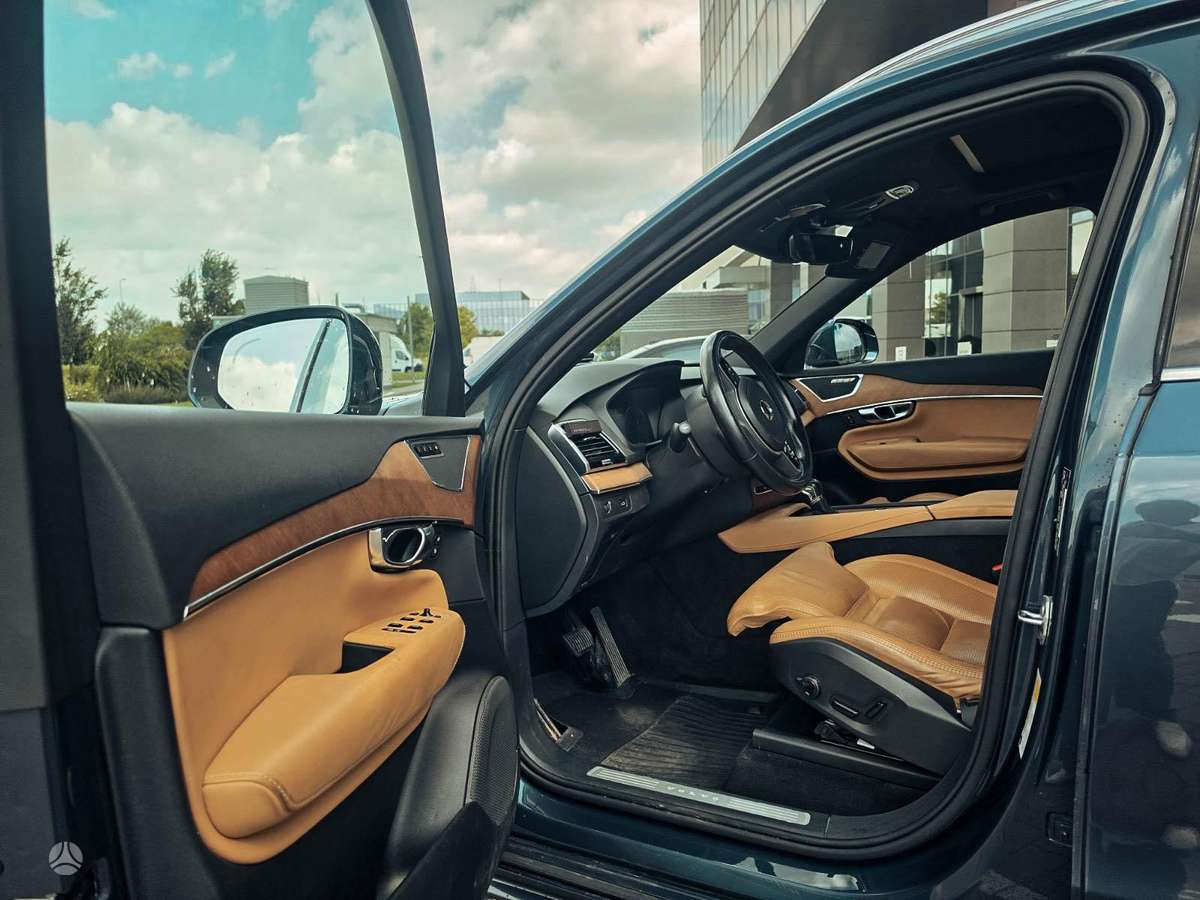 Volvo XC90 - 6