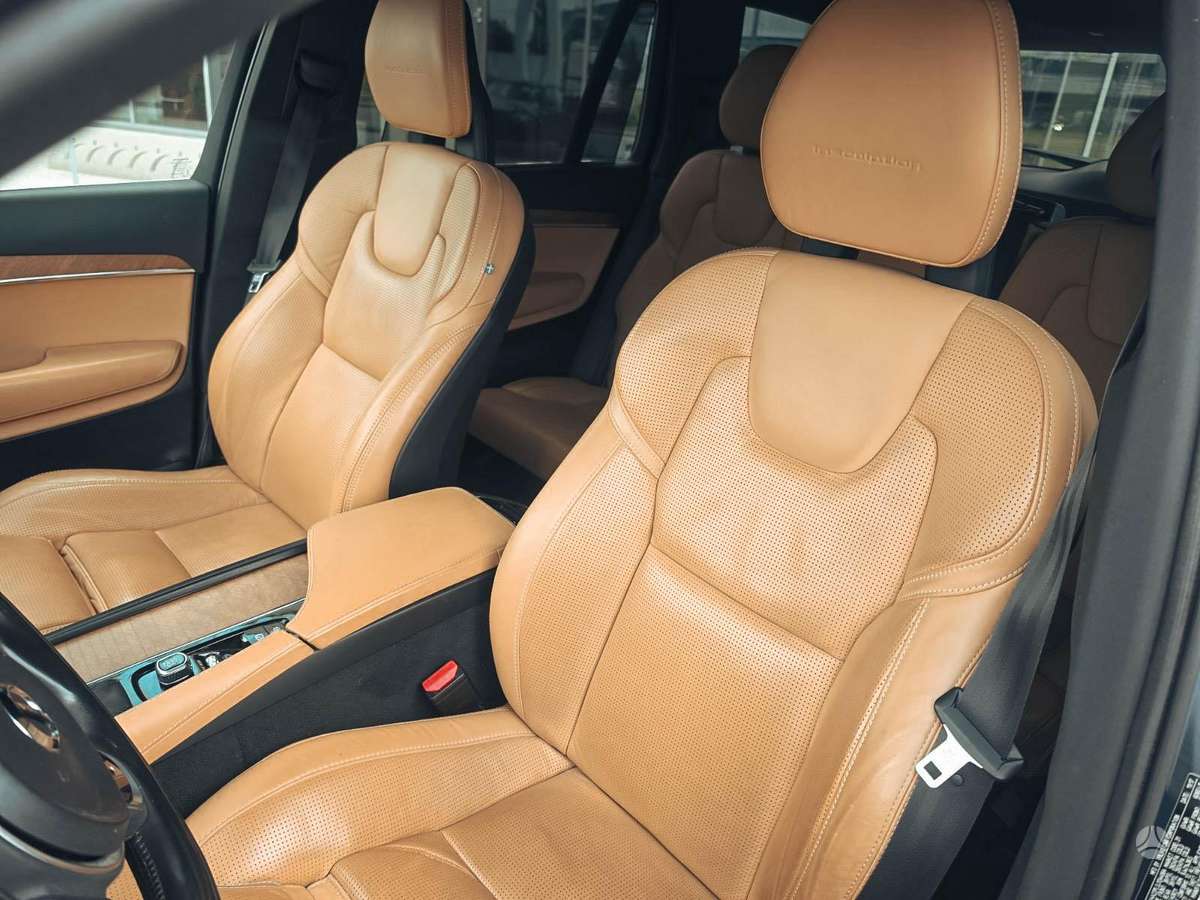 Volvo XC90 - 7