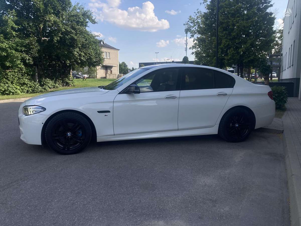 BMW 528, 2.0 l., Седан