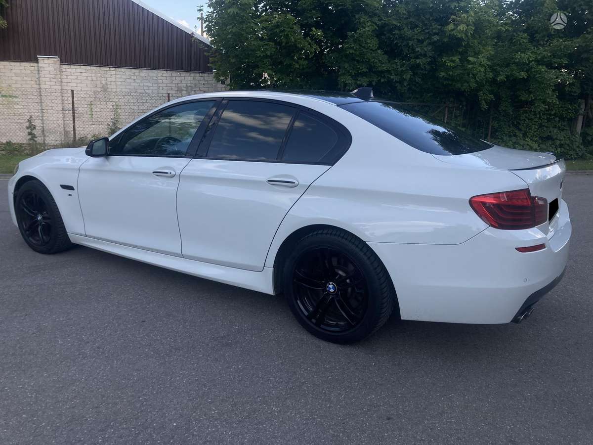 BMW 528, 2.0 l., Седан