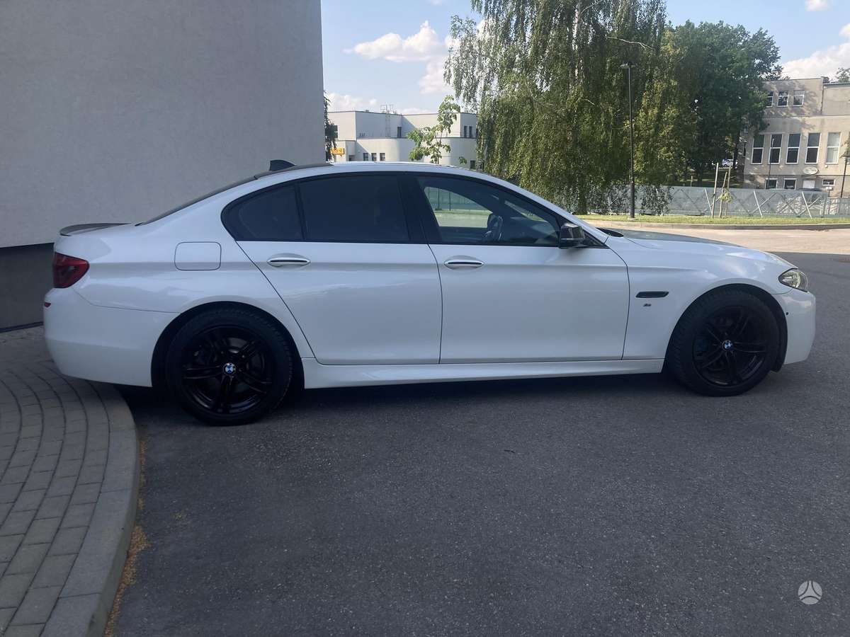 BMW 528, 2.0 l., Седан