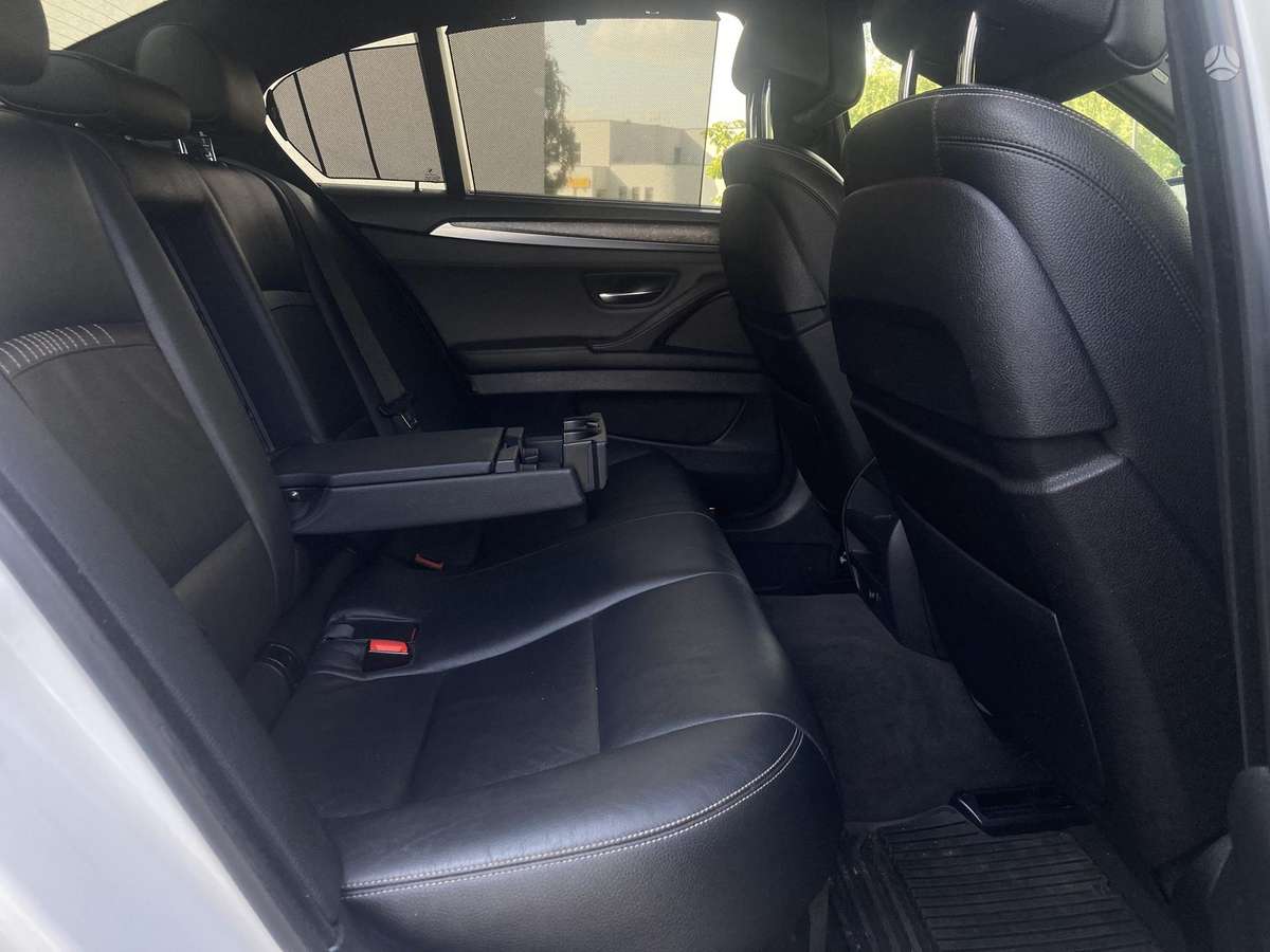 BMW 528, 2.0 l., Седан