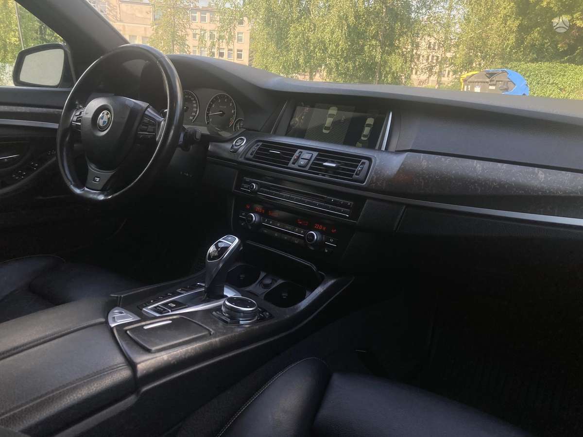 BMW 528, 2.0 l., Седан