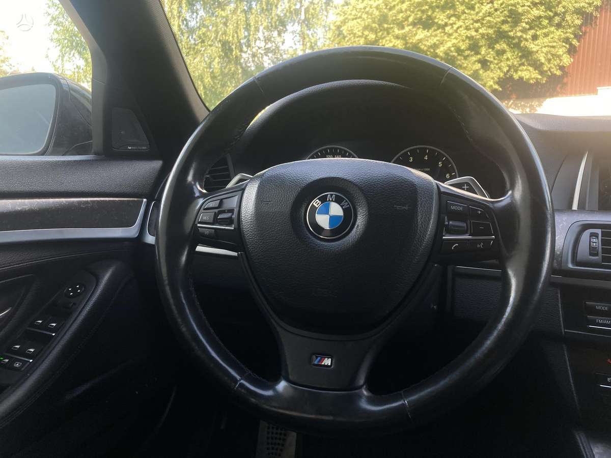 BMW 528, 2.0 l., Седан
