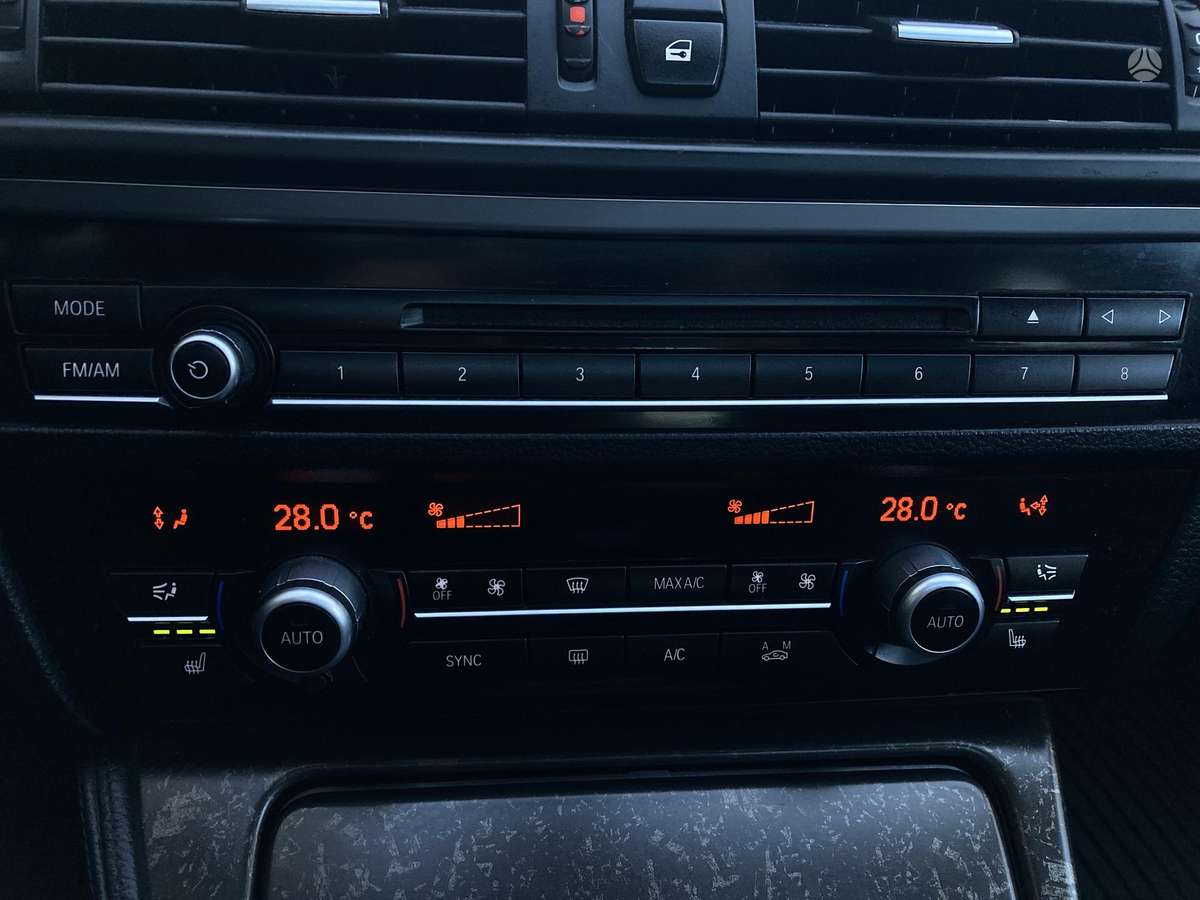 BMW 528, 2.0 l., Седан