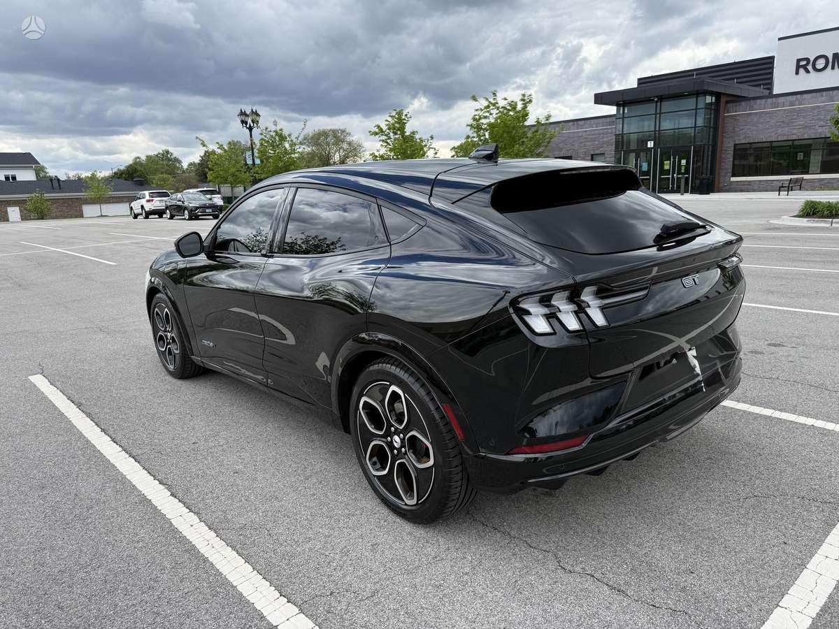 Ford Mustang Mach-E, Хэтчбек