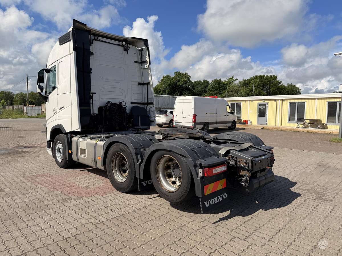 Volvo FH500, double sleeper