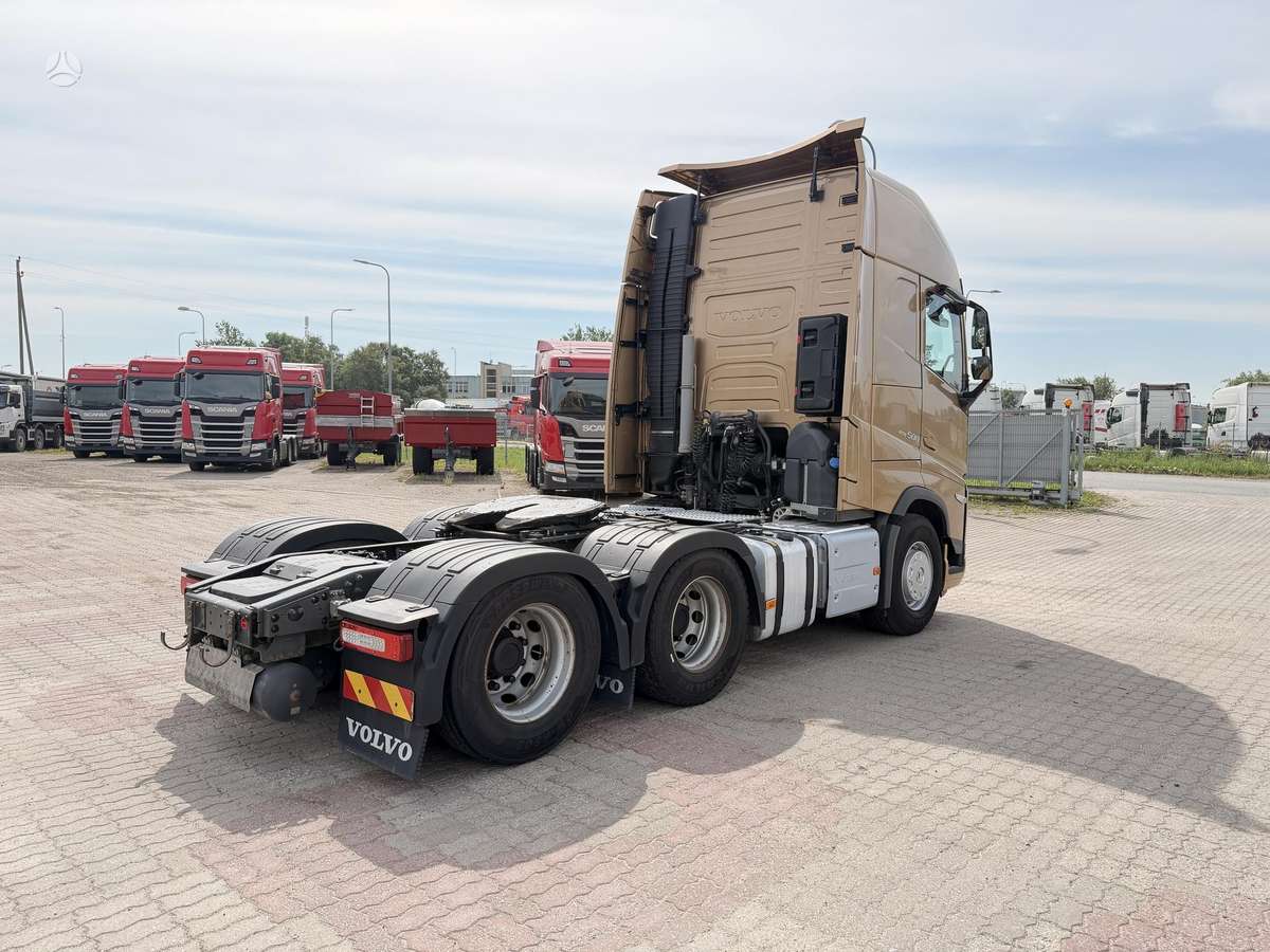 Volvo FH500, double sleeper