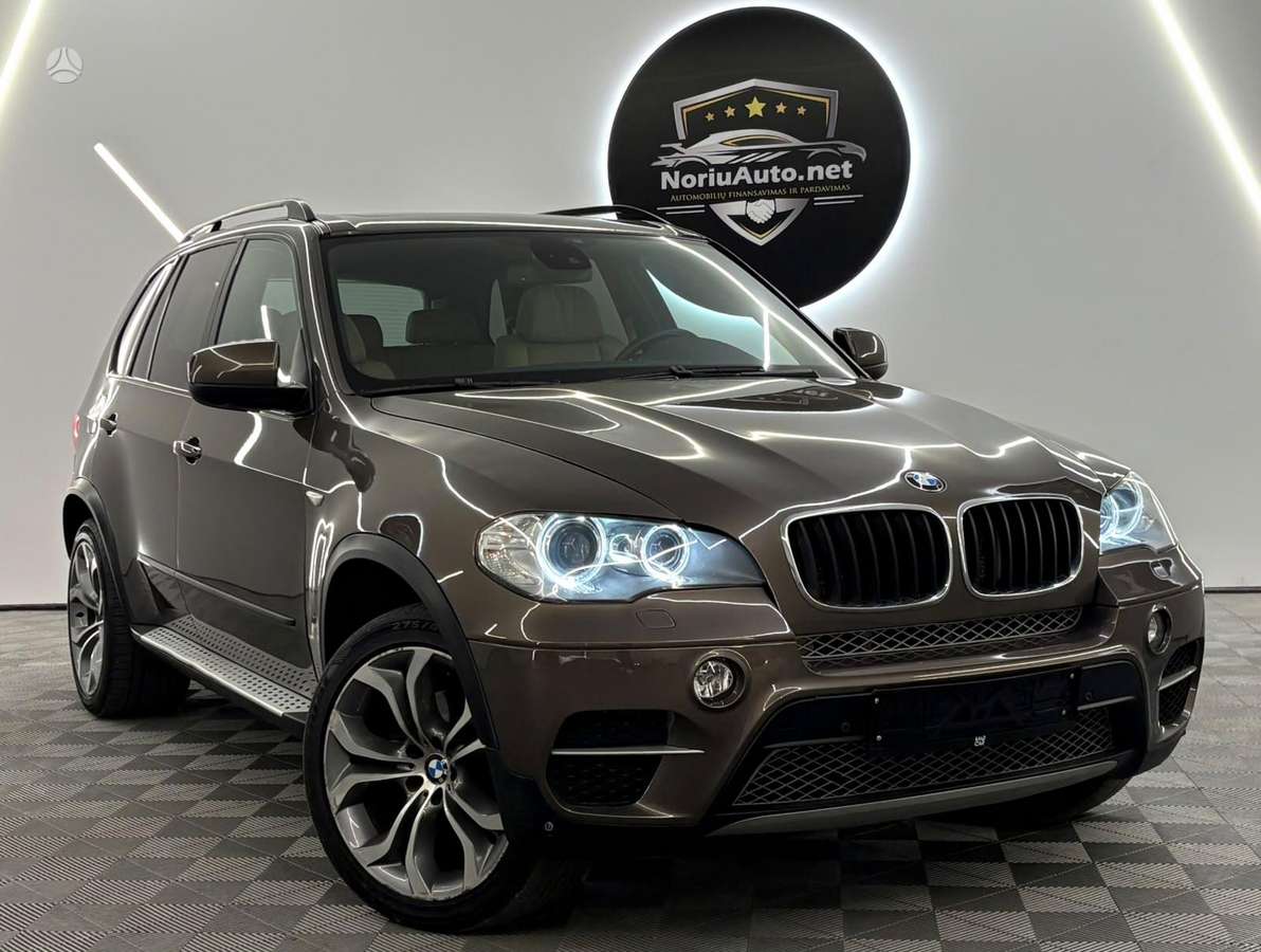 BMW X5, 3.0 l., off-road / crossover