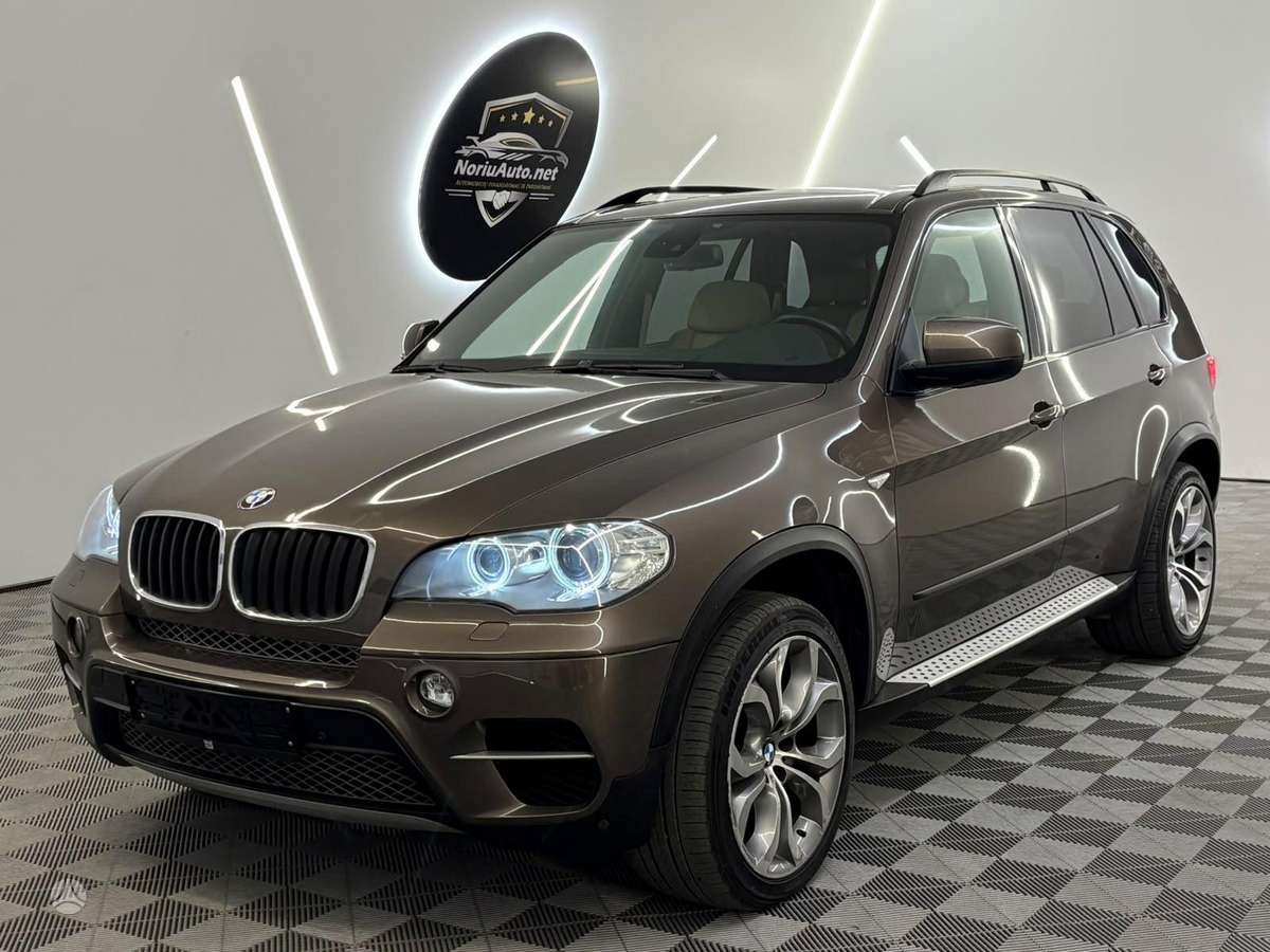BMW X5, 3.0 l., off-road / crossover