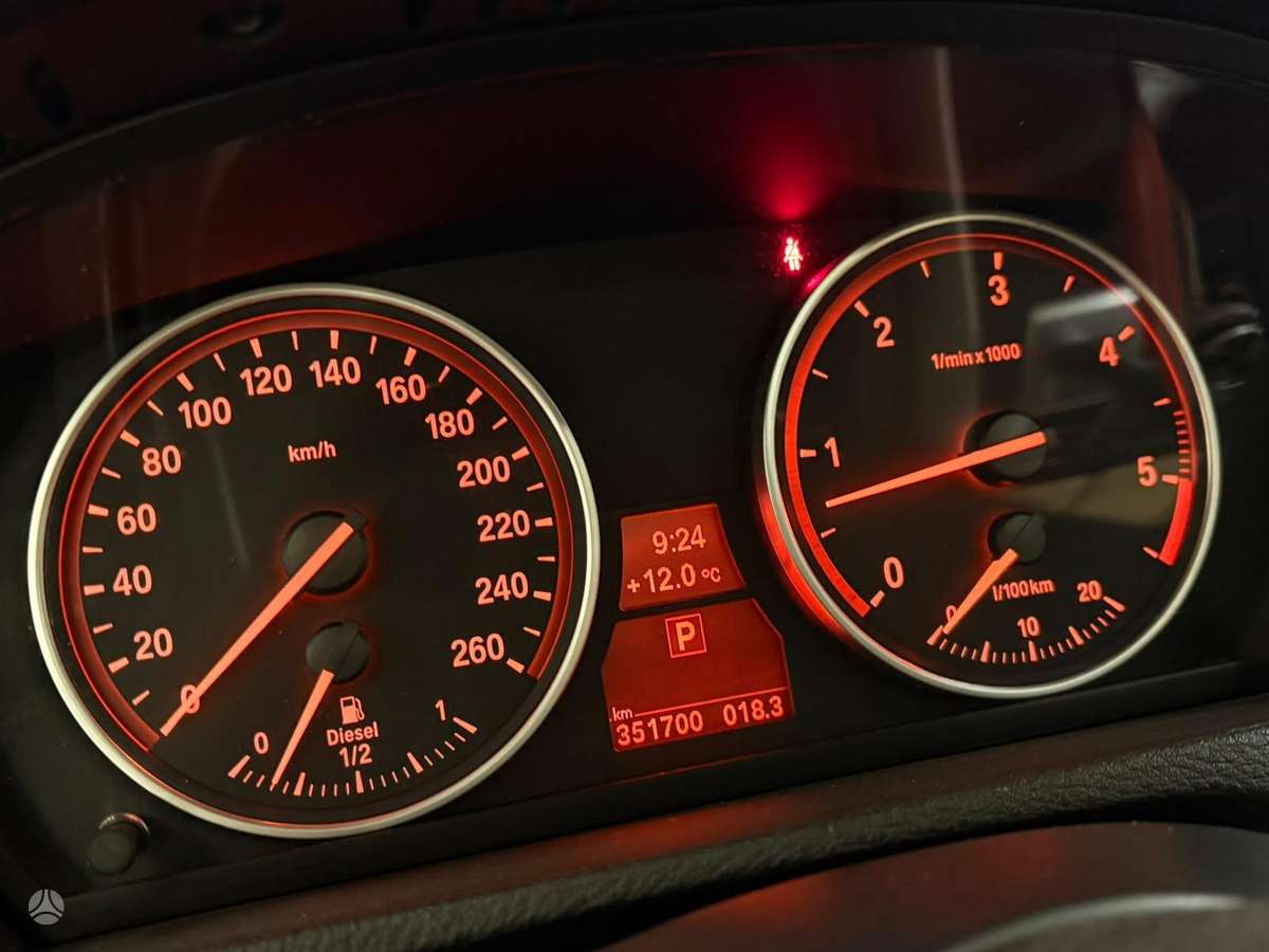 BMW X5, 3.0 l., off-road / crossover