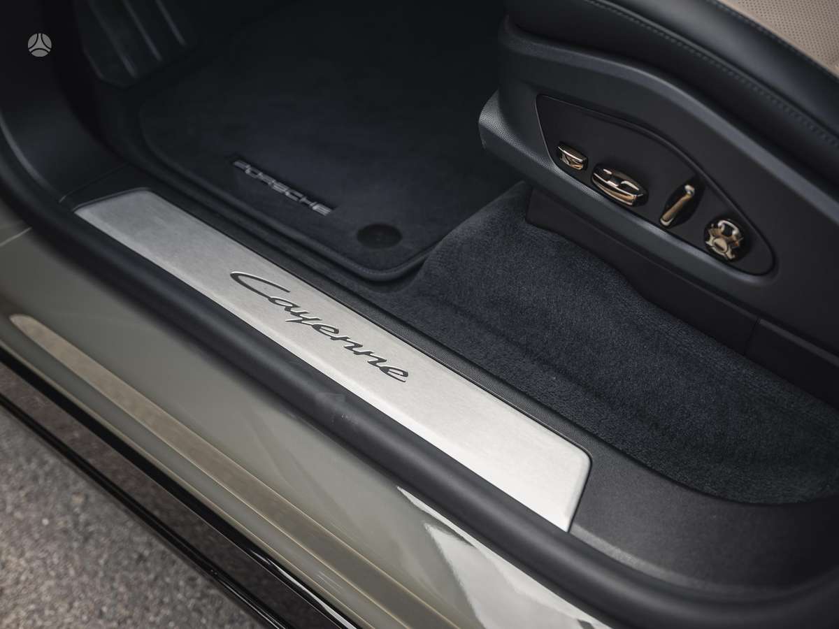 Porsche Cayenne Coupe, off-road / crossover