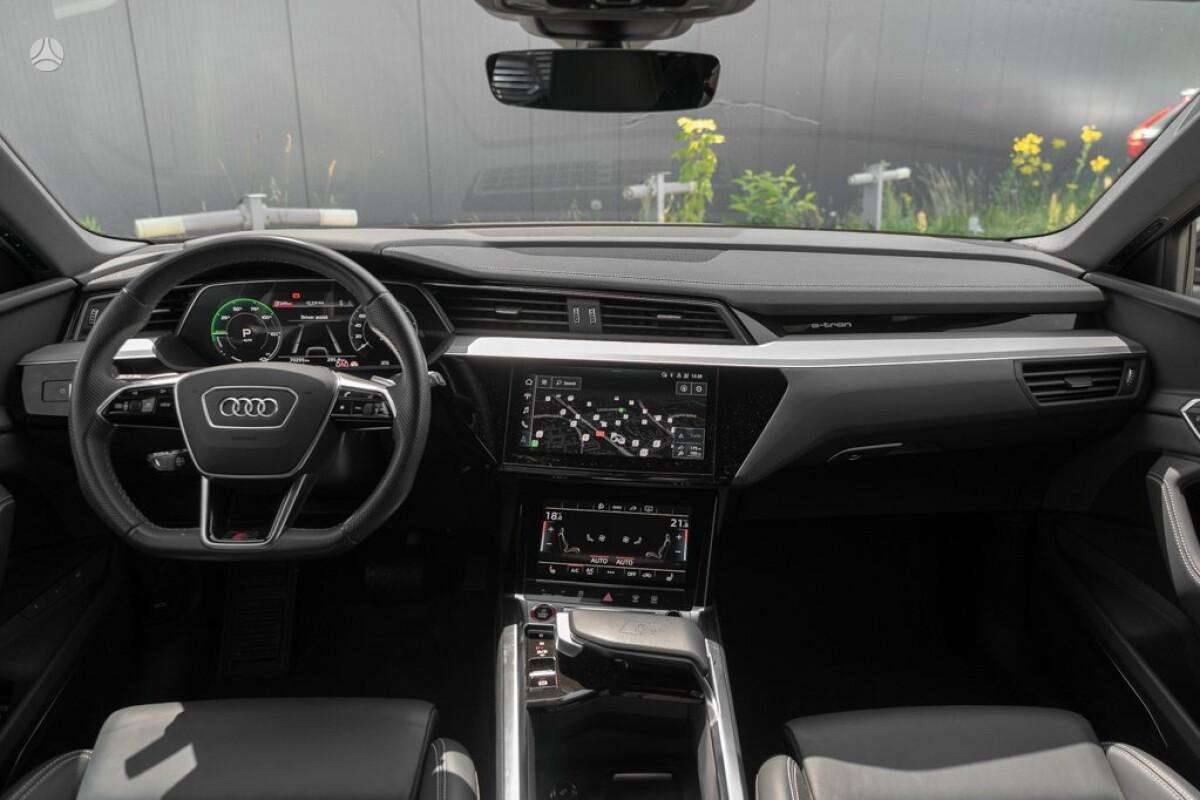 Audi e-tron S, Внедорожник / Кроссовер