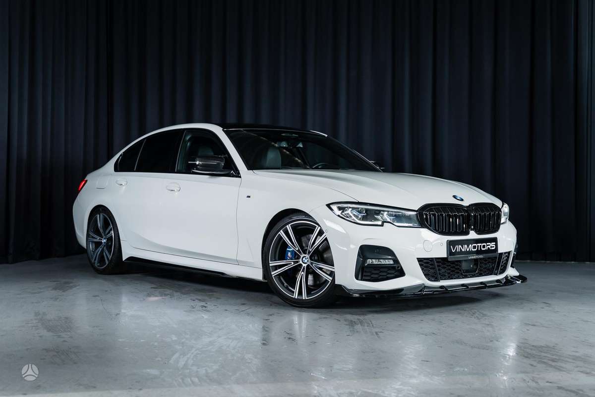 BMW 330, 2.0 l., Седан
