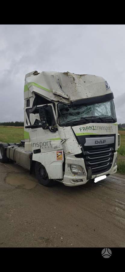 DAF XF106.460, semi-trailer trucks