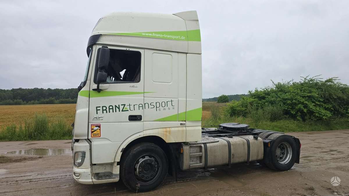 DAF XF106.460, vilcējs