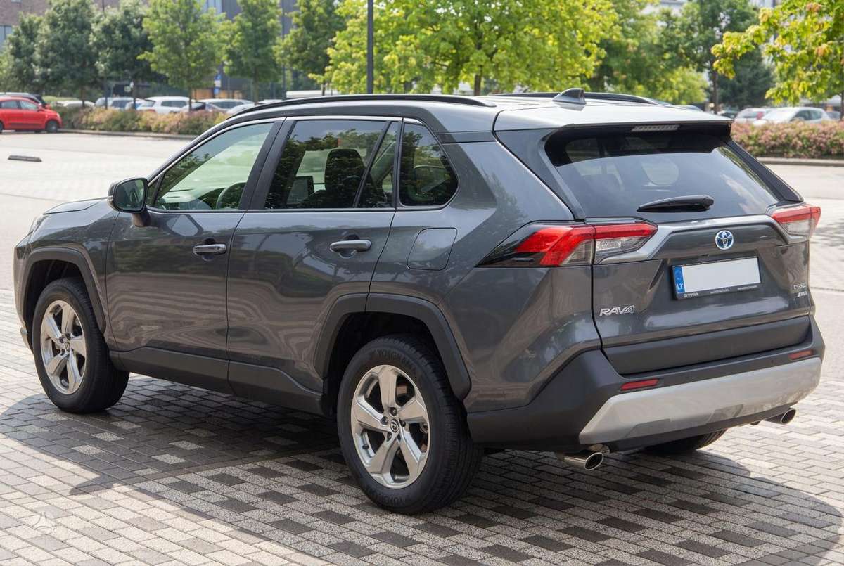 Toyota RAV4 - 3