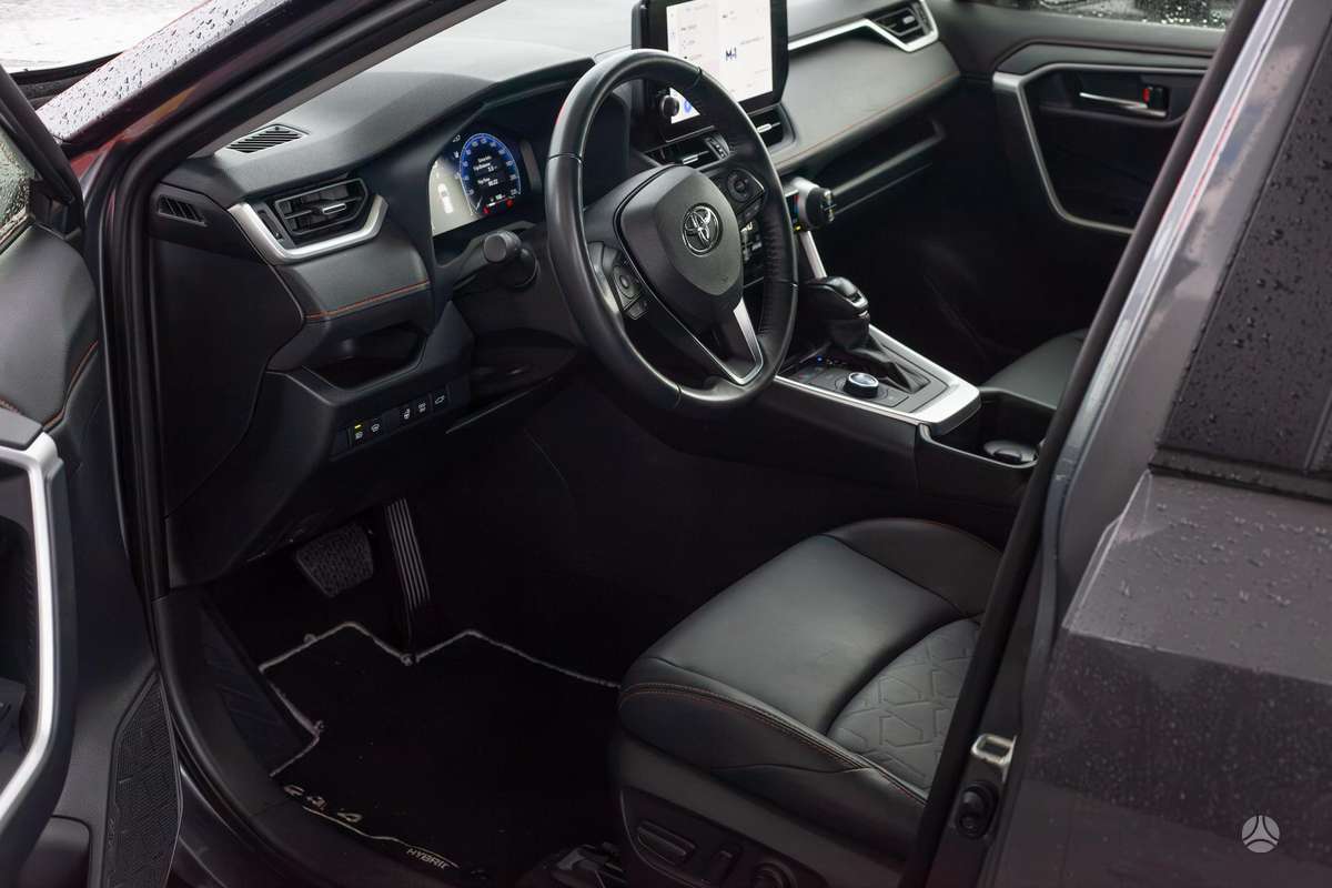 Toyota RAV4 - 12