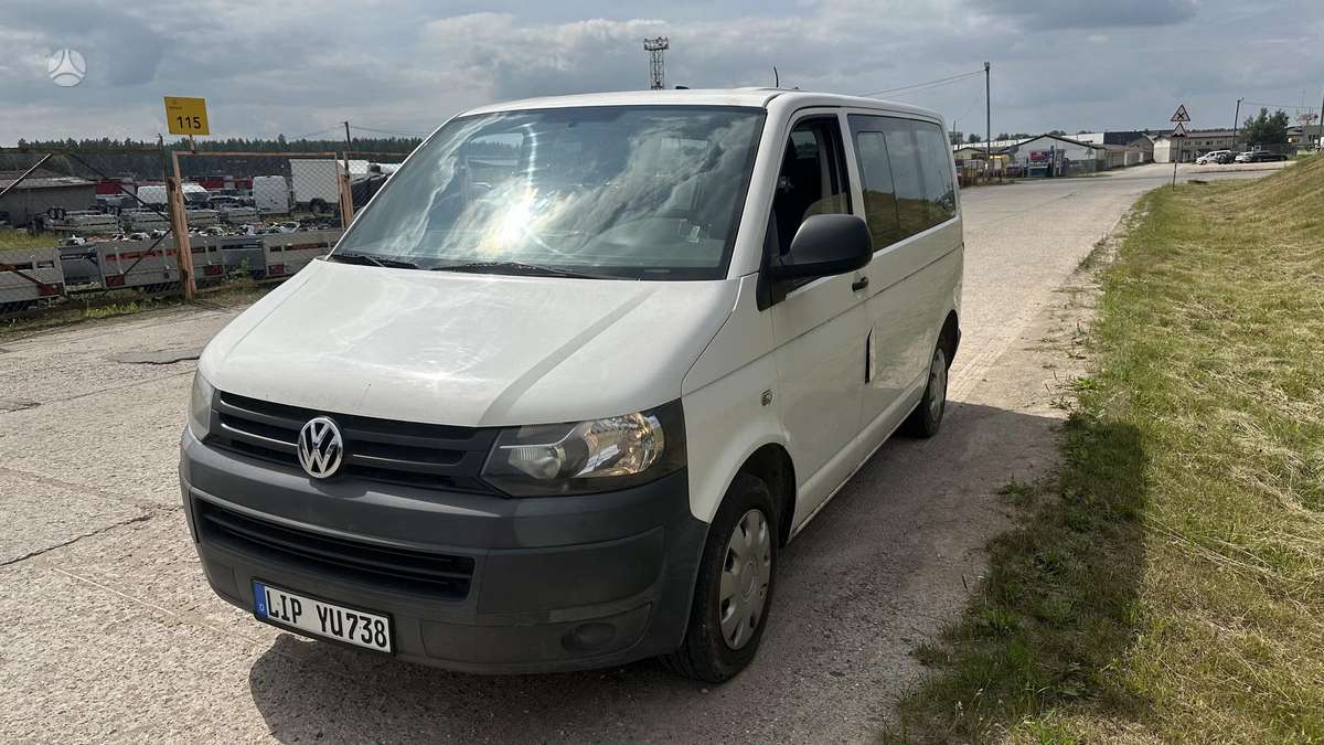 Volkswagen Caravelle - 2