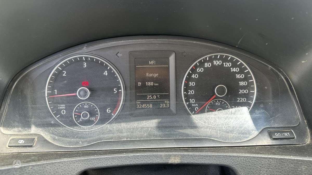Volkswagen Caravelle - 7