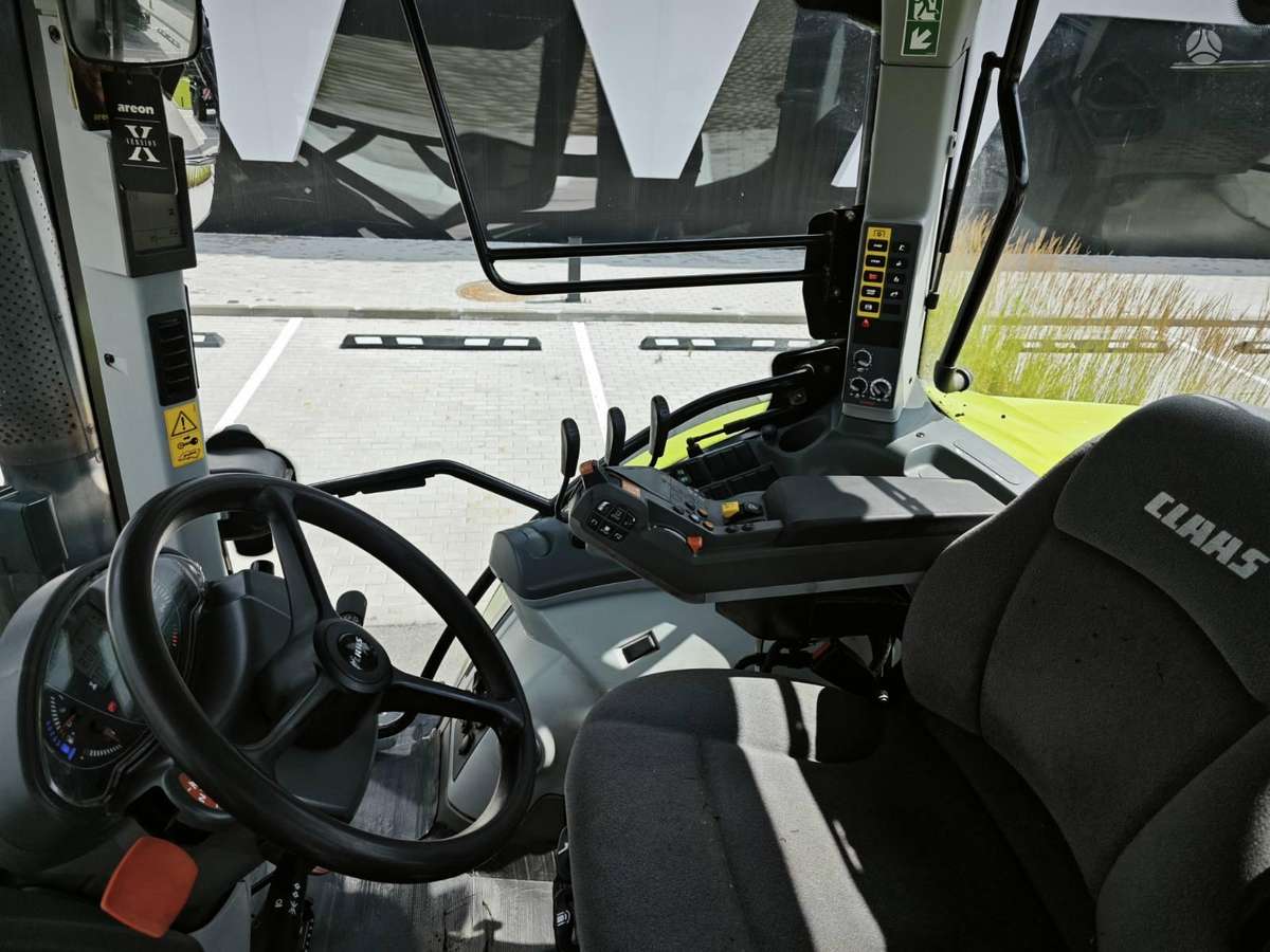 Claas Arion 650, traktori