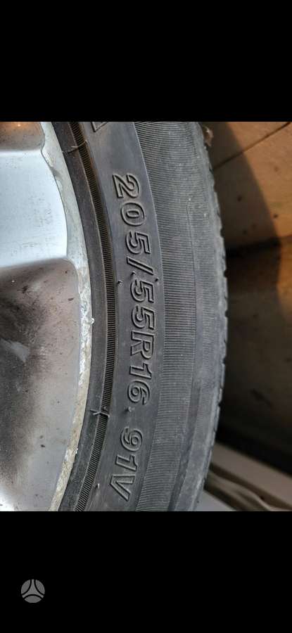 Audi A4 b8, lengvojo lydinio, R16