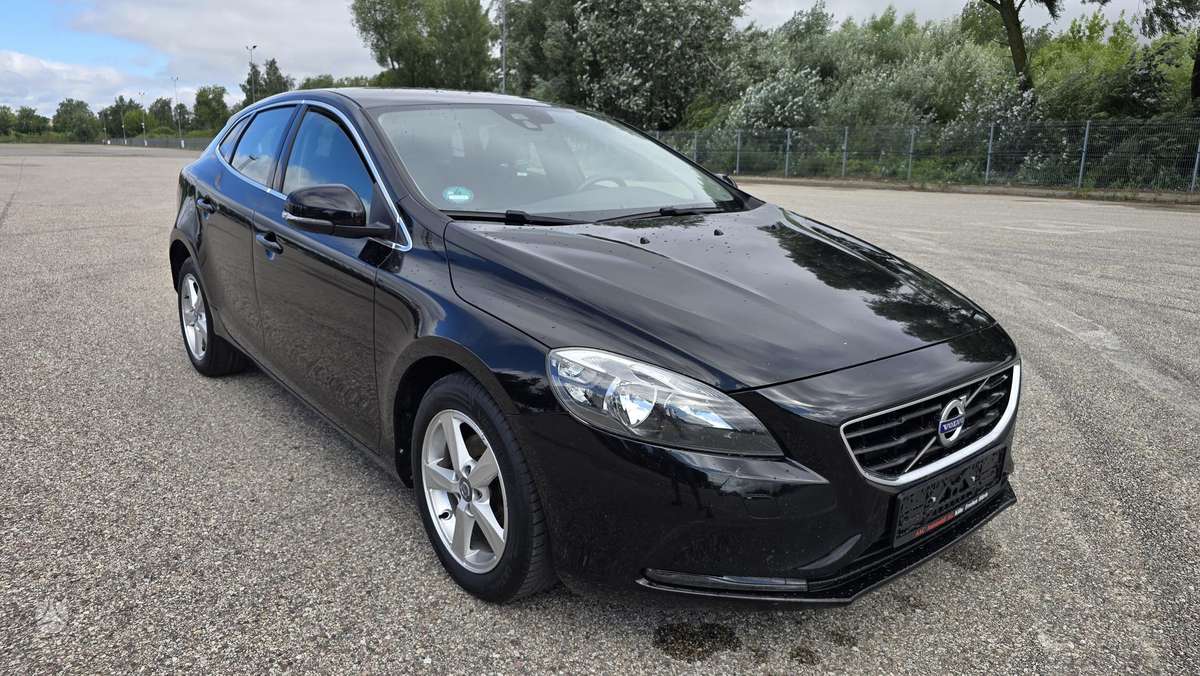 Volvo V40, 2.0 l., Хэтчбек