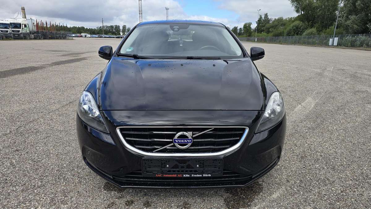 Volvo V40, 2.0 l., hatchback