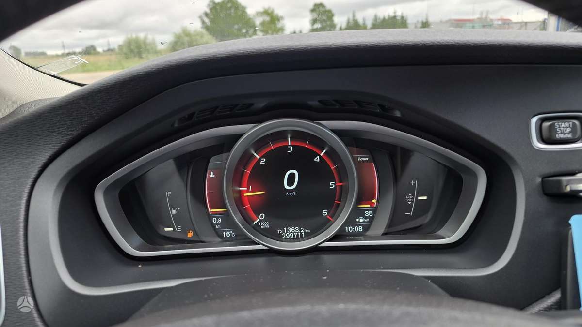 Volvo V40, 2.0 l., Хэтчбек