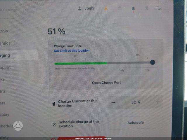 Tesla Model 3, sedanas