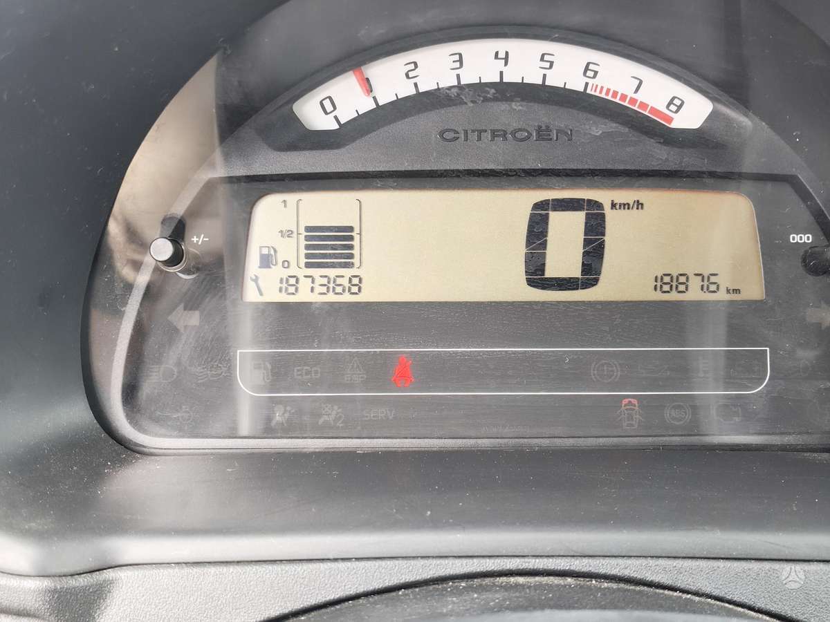 Citroen C2, 1.1 l., Седан
