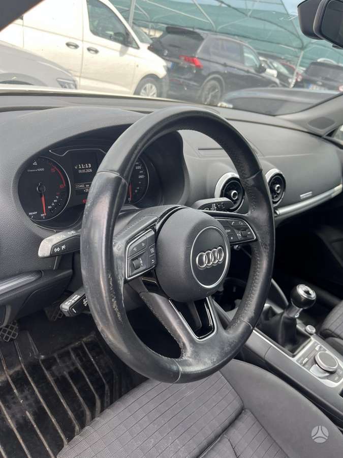 Audi A3, 1.6 l., Хэтчбек