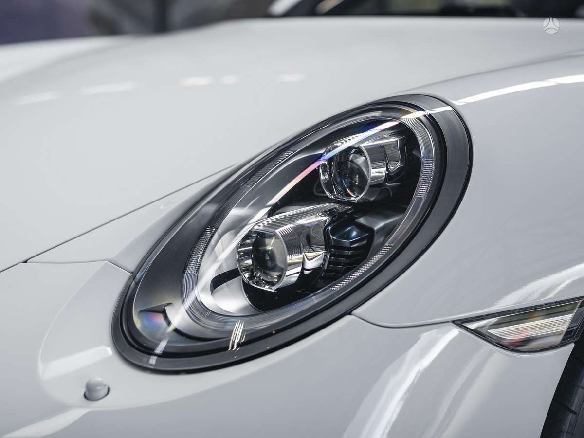 Porsche 911 - 11