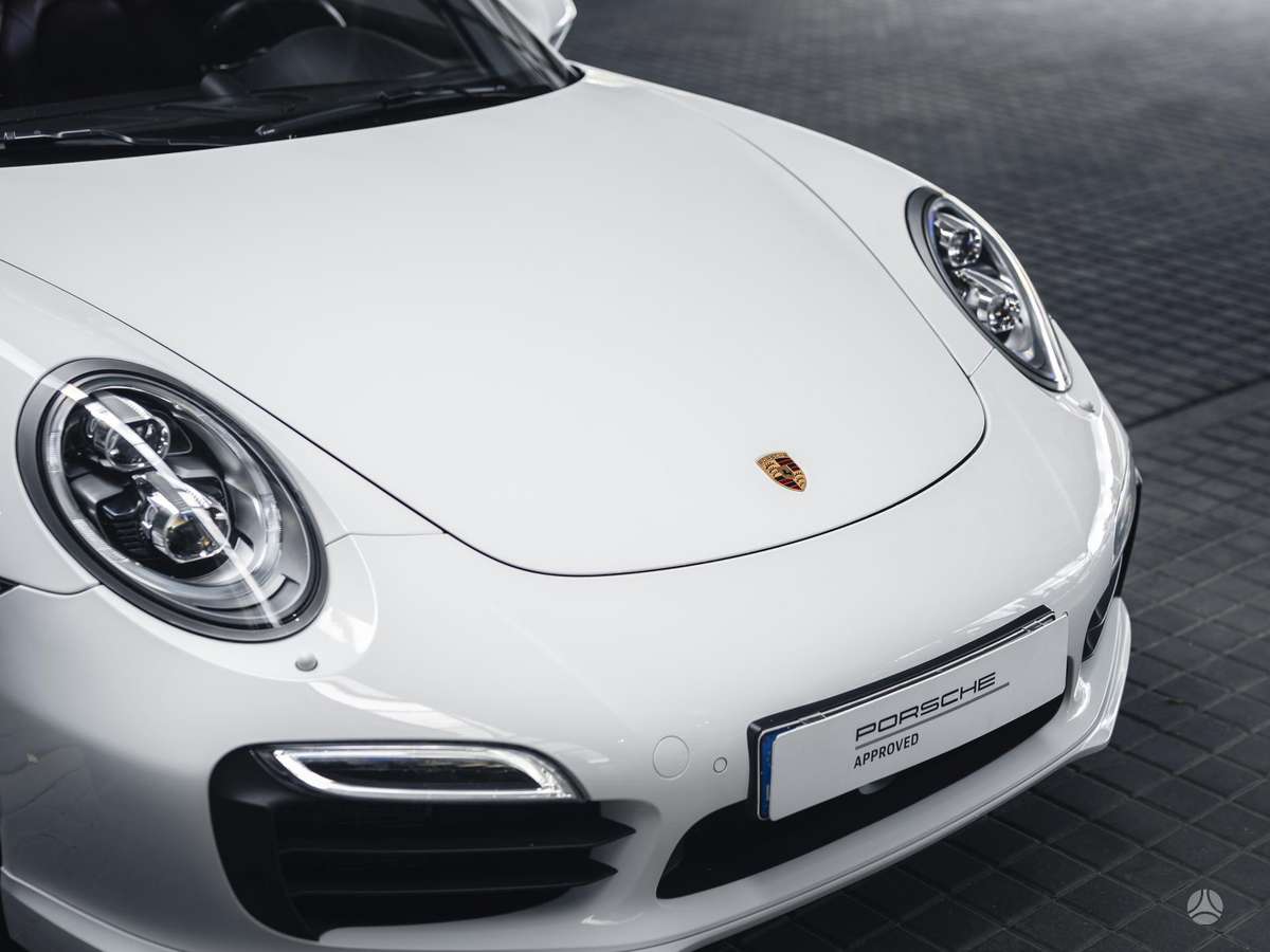 Porsche 911 - 9