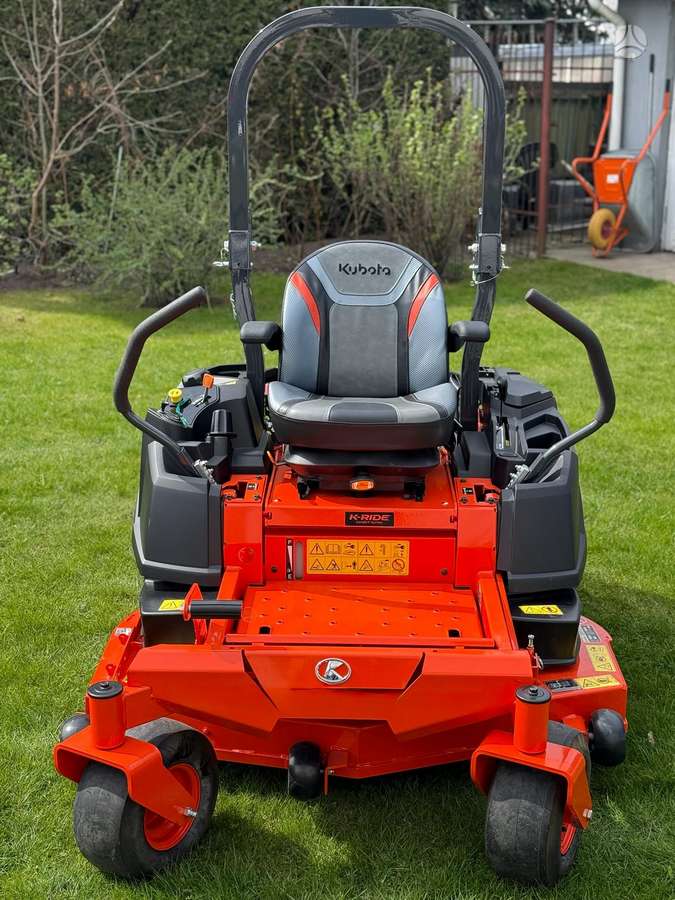 Kubota Z2-481, lawn mowers