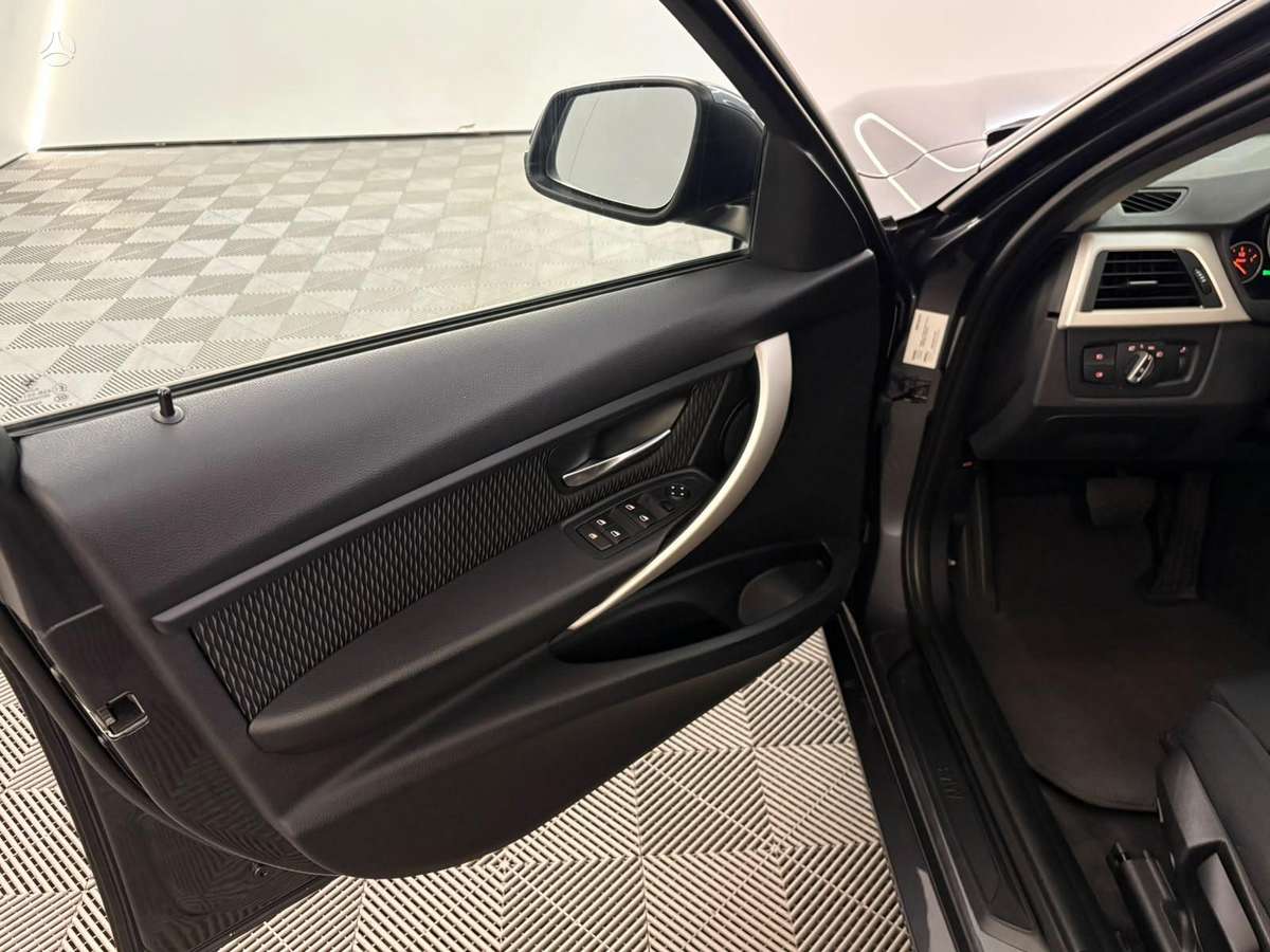 BMW 320, 2.0 l., wagon