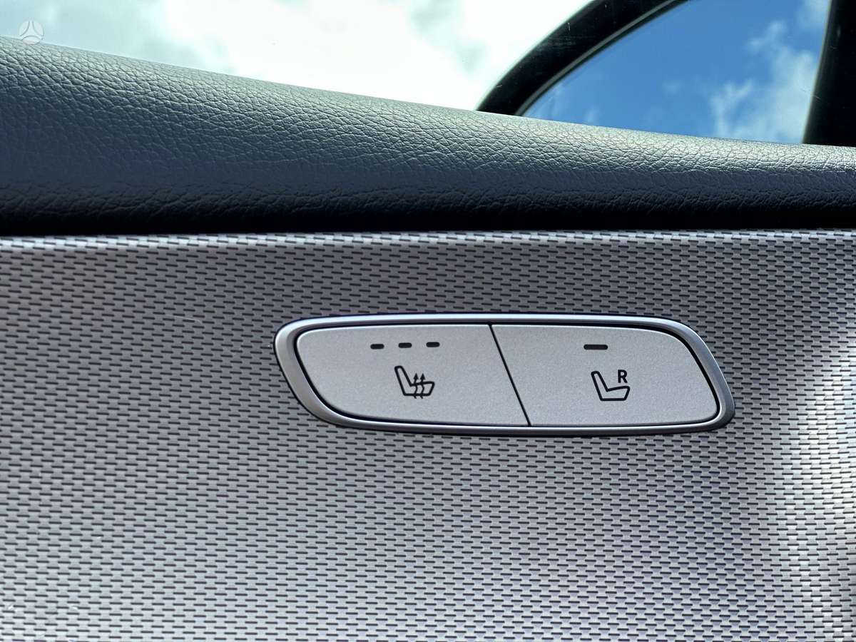 Mercedes-Benz E200, 2.0 l., Седан