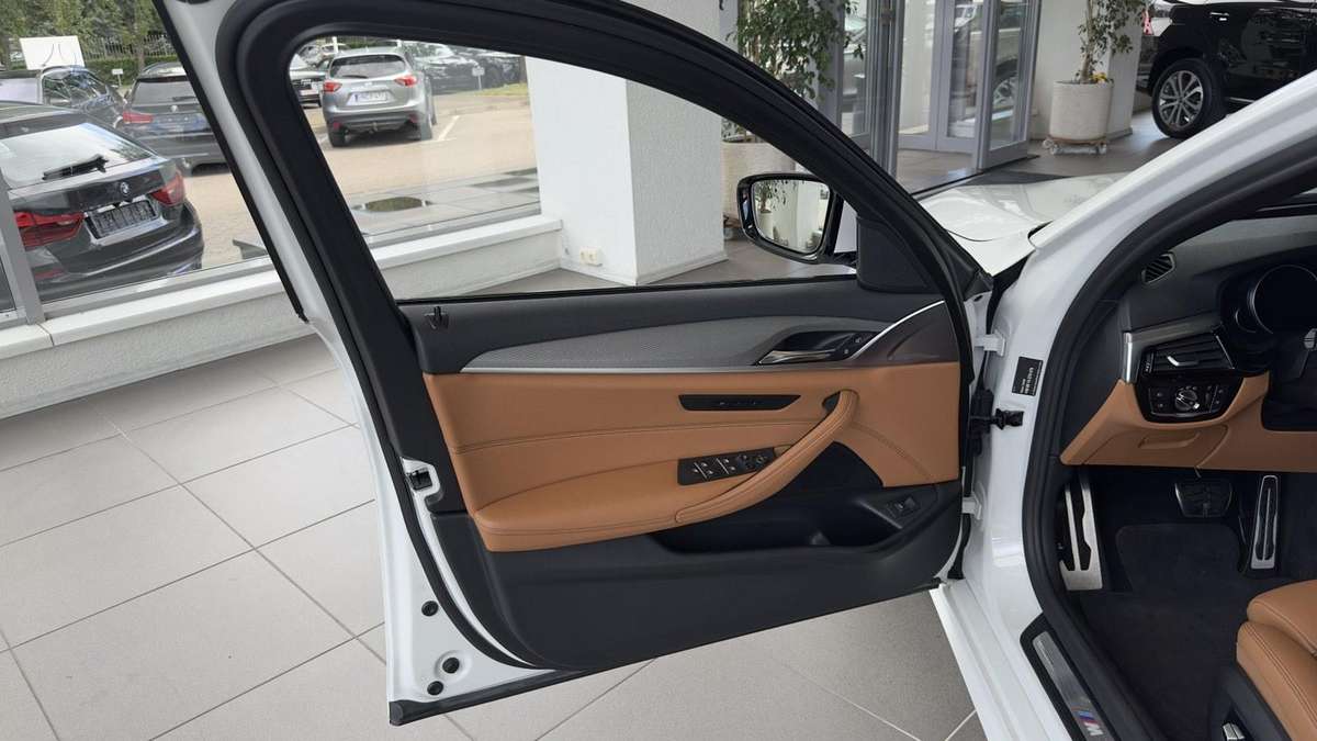 BMW 530, 2.0 l., Седан