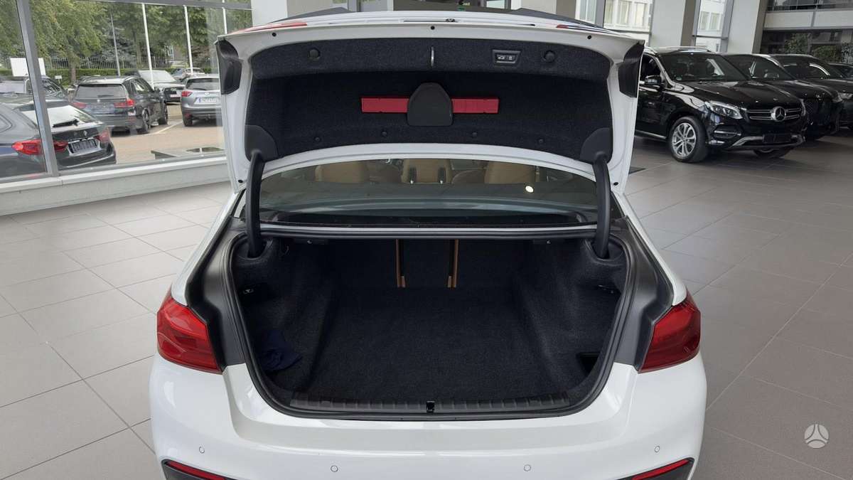 BMW 530, 2.0 l., Седан
