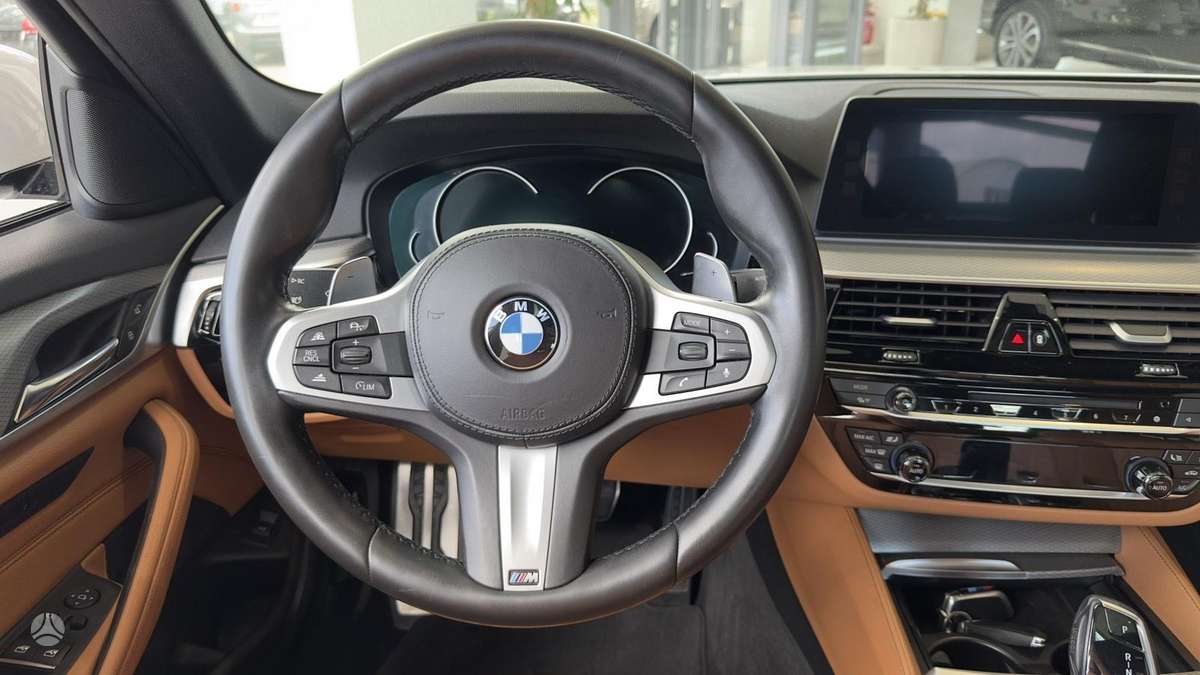 BMW 530, 2.0 l., Седан