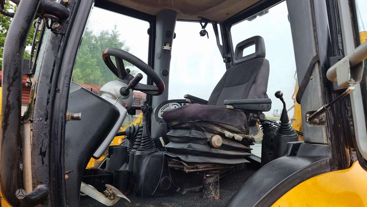 JCB 3 CX, ekskavatoriniai krautuvai