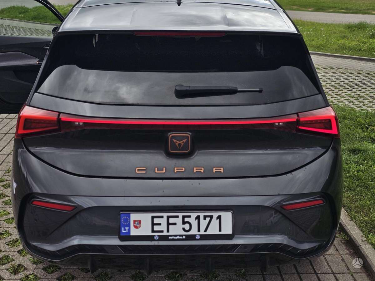 Cupra Born, 82 kWh, hatchback