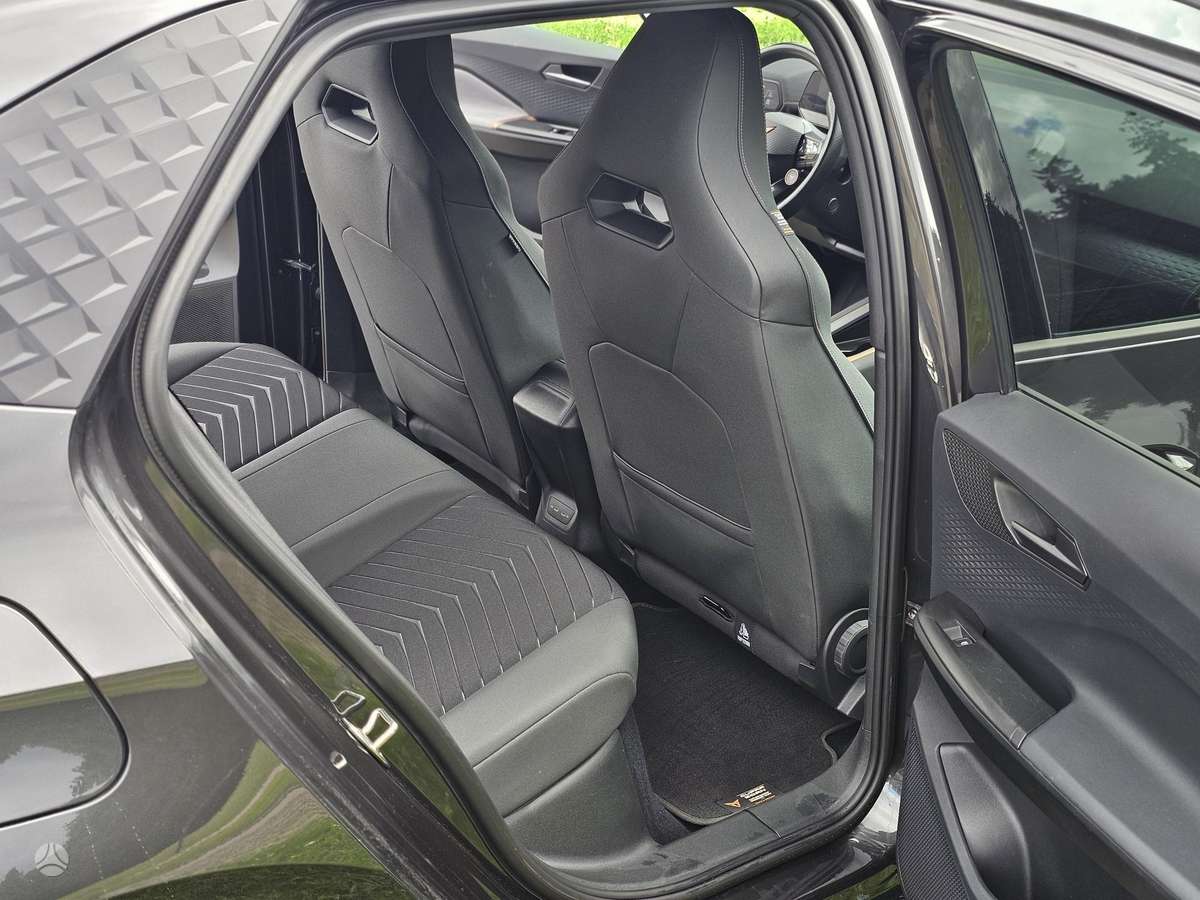 Cupra Born, 82 kWh, hatchback