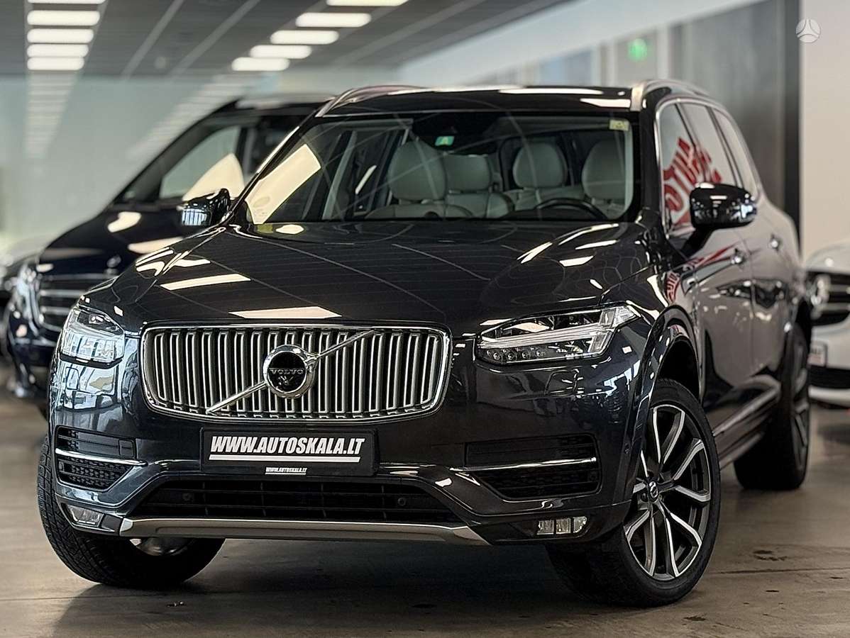 Volvo XC90 - 1